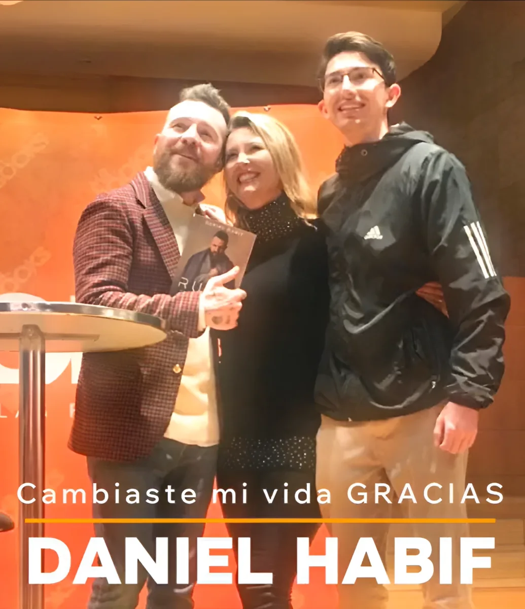 Francesco Arias junto a Daniel Habif en su conferencia de 2024